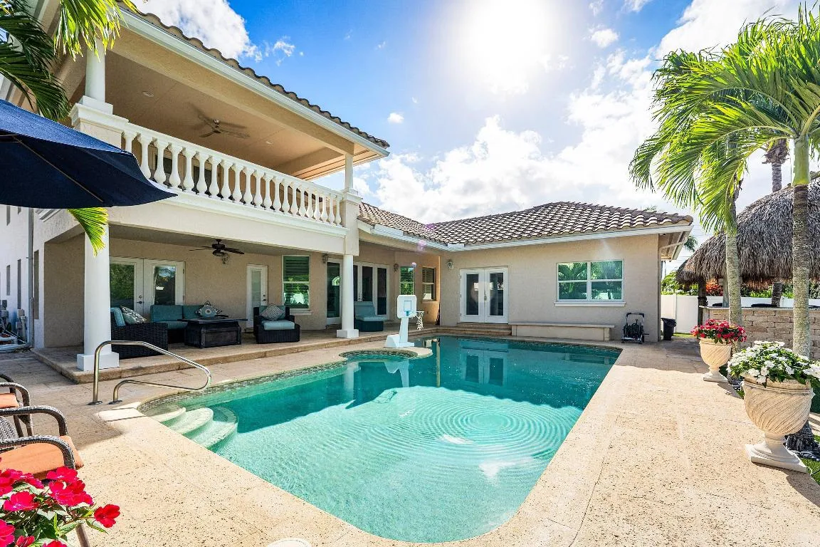 Private Pool, Lots of Covered Outdoor
