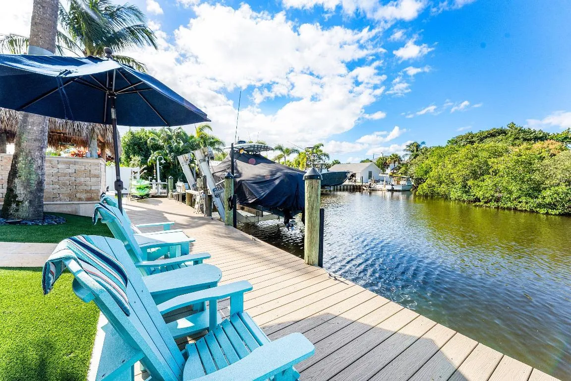 Boat Lift & Dock