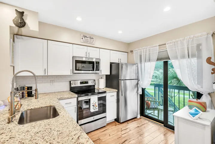 5 Kitchen (1)