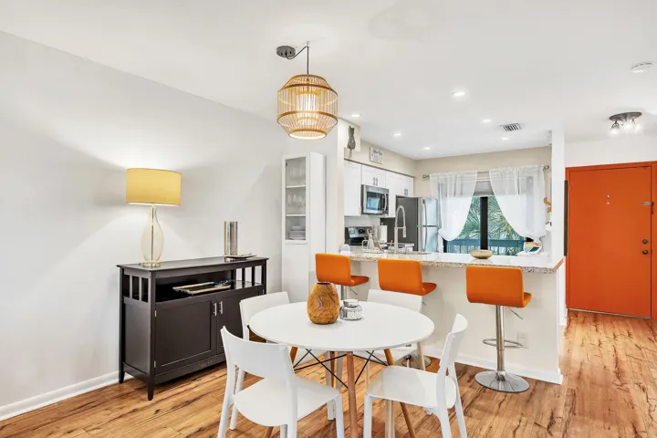 17 Dining Area