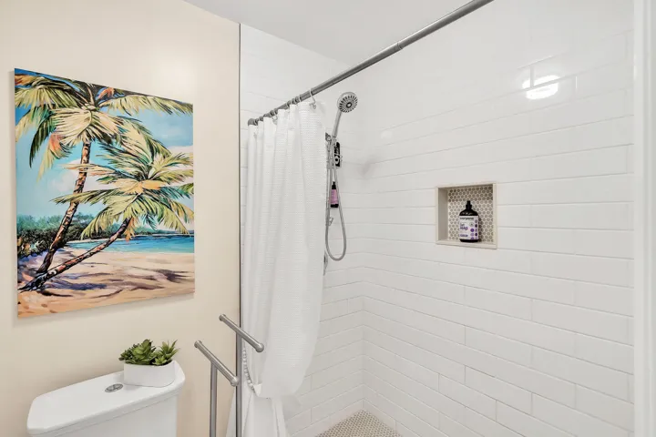 14 Primary Bathroom (3)