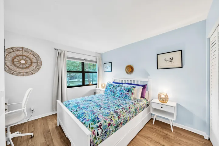 9 Guest Bedroom (1)