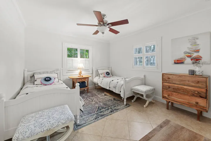 Guest Room 4