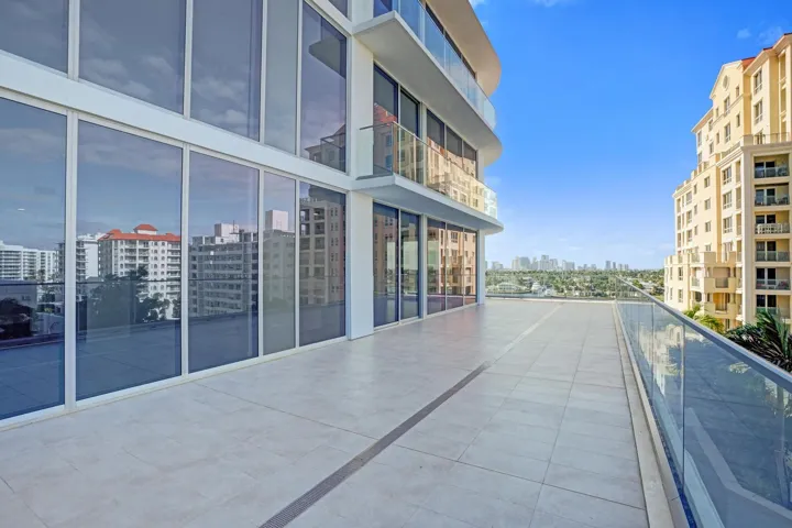 Huge terrace - almost 1,300 square feet!