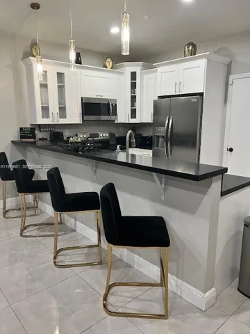 BAR STOOL
