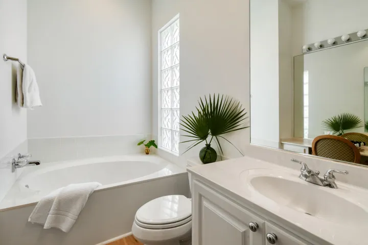 Bath_Her