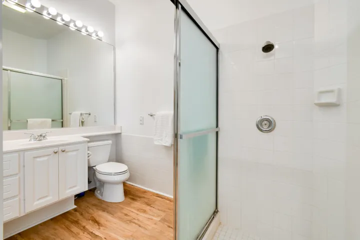 Bath_His