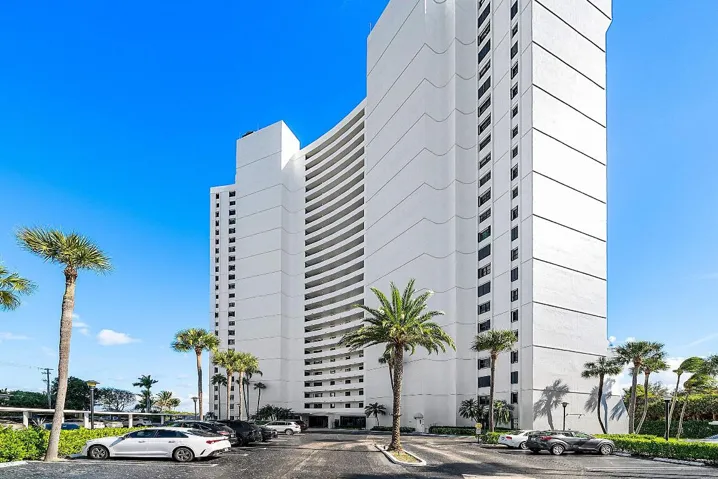 001-5200NorthFlaglerDrive-WestPalmBeach-