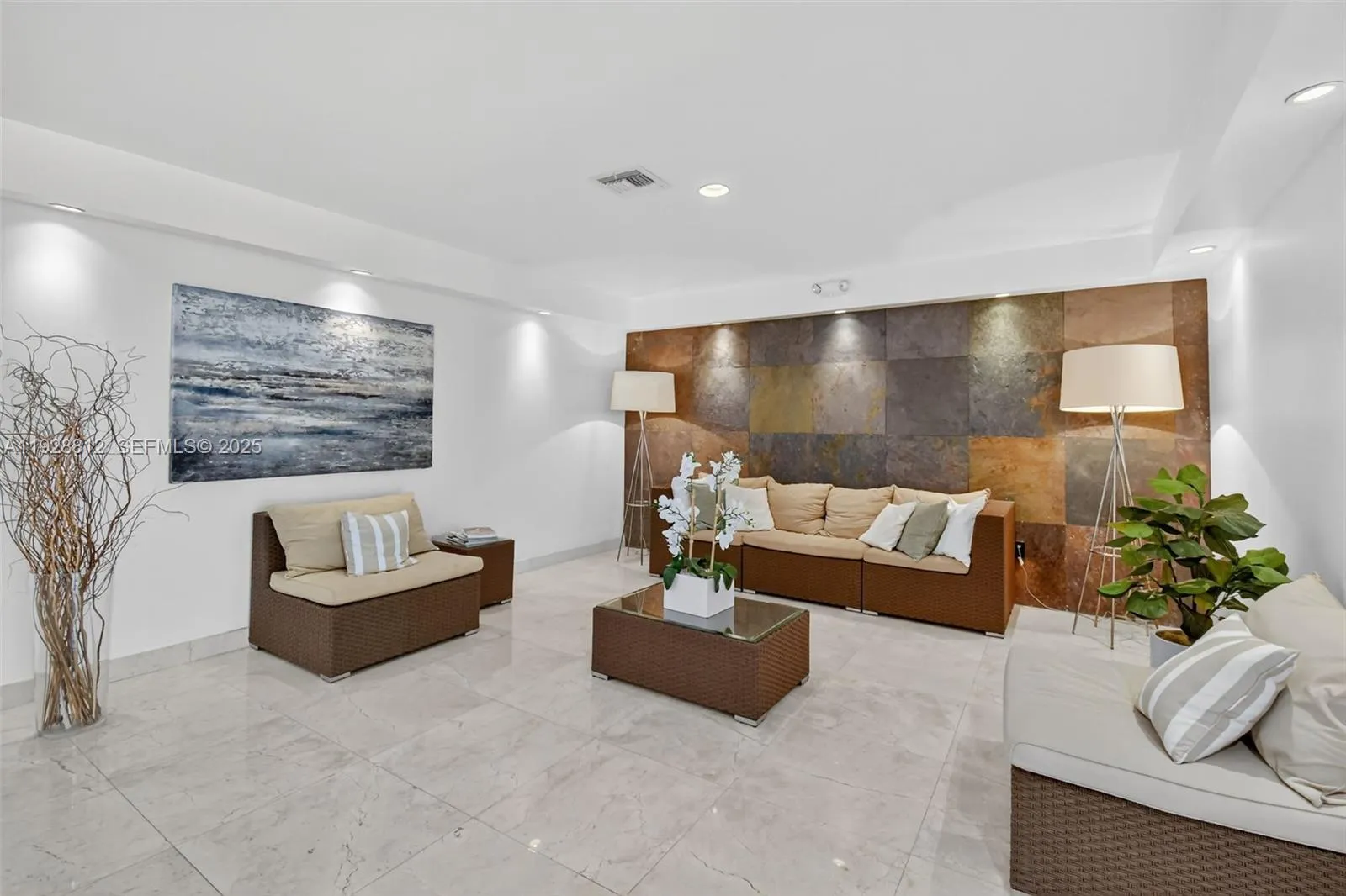 Property photo 320