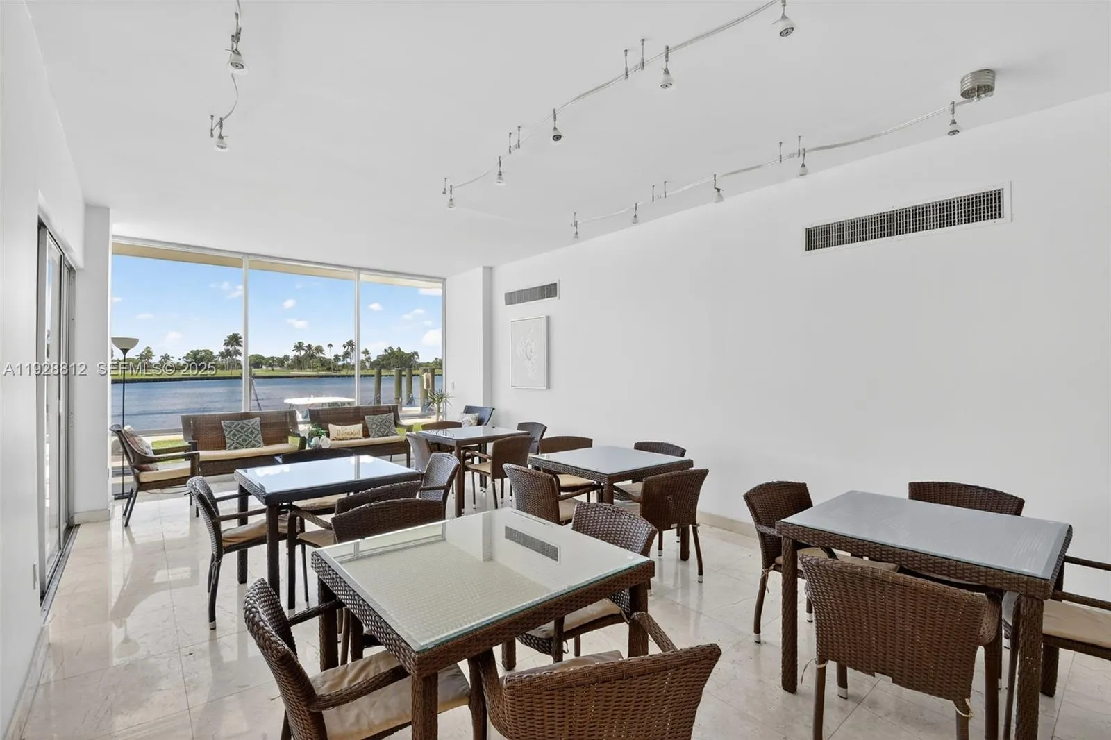 Property photo 324