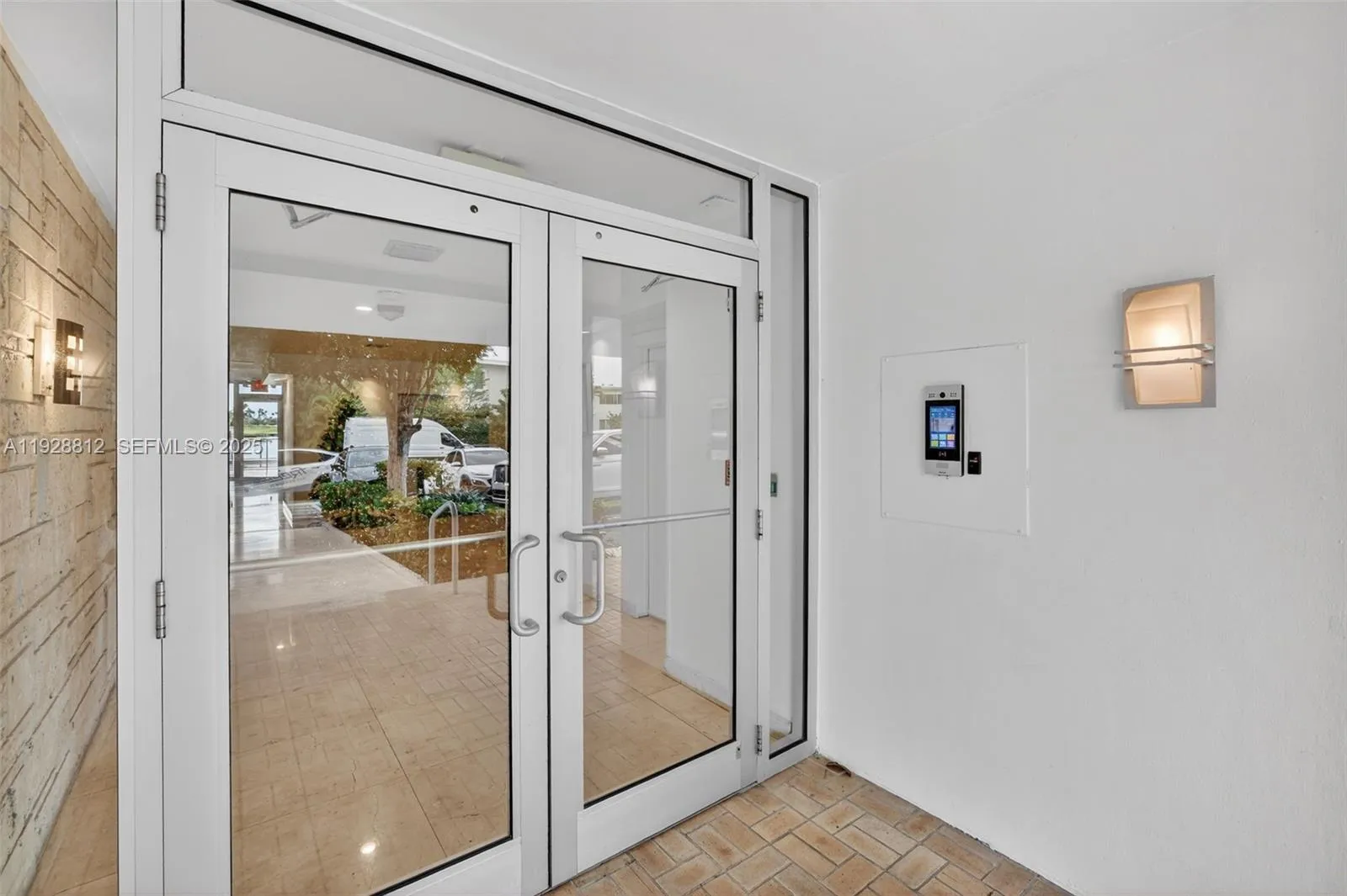 Property photo 305