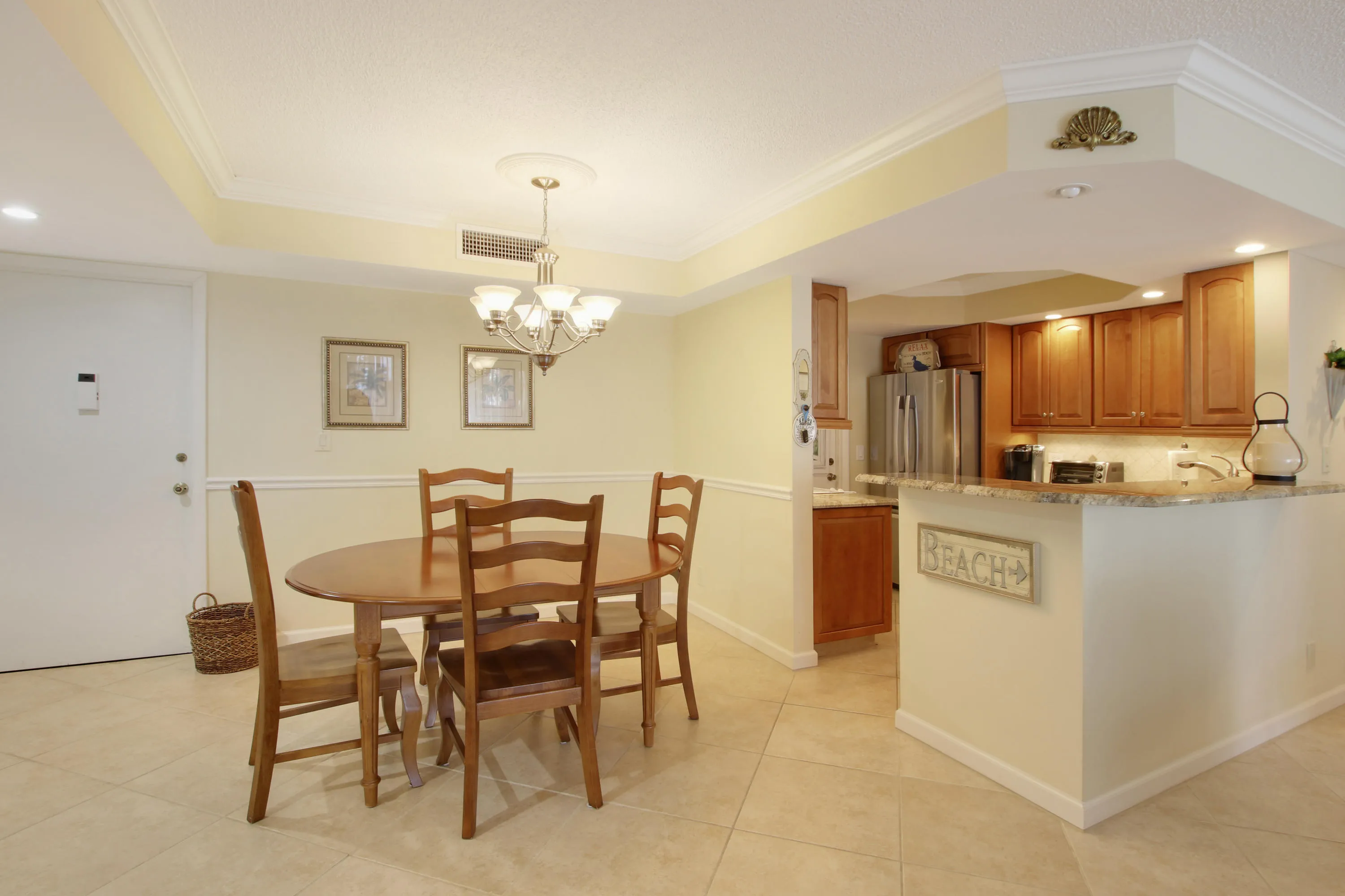 dining/living room