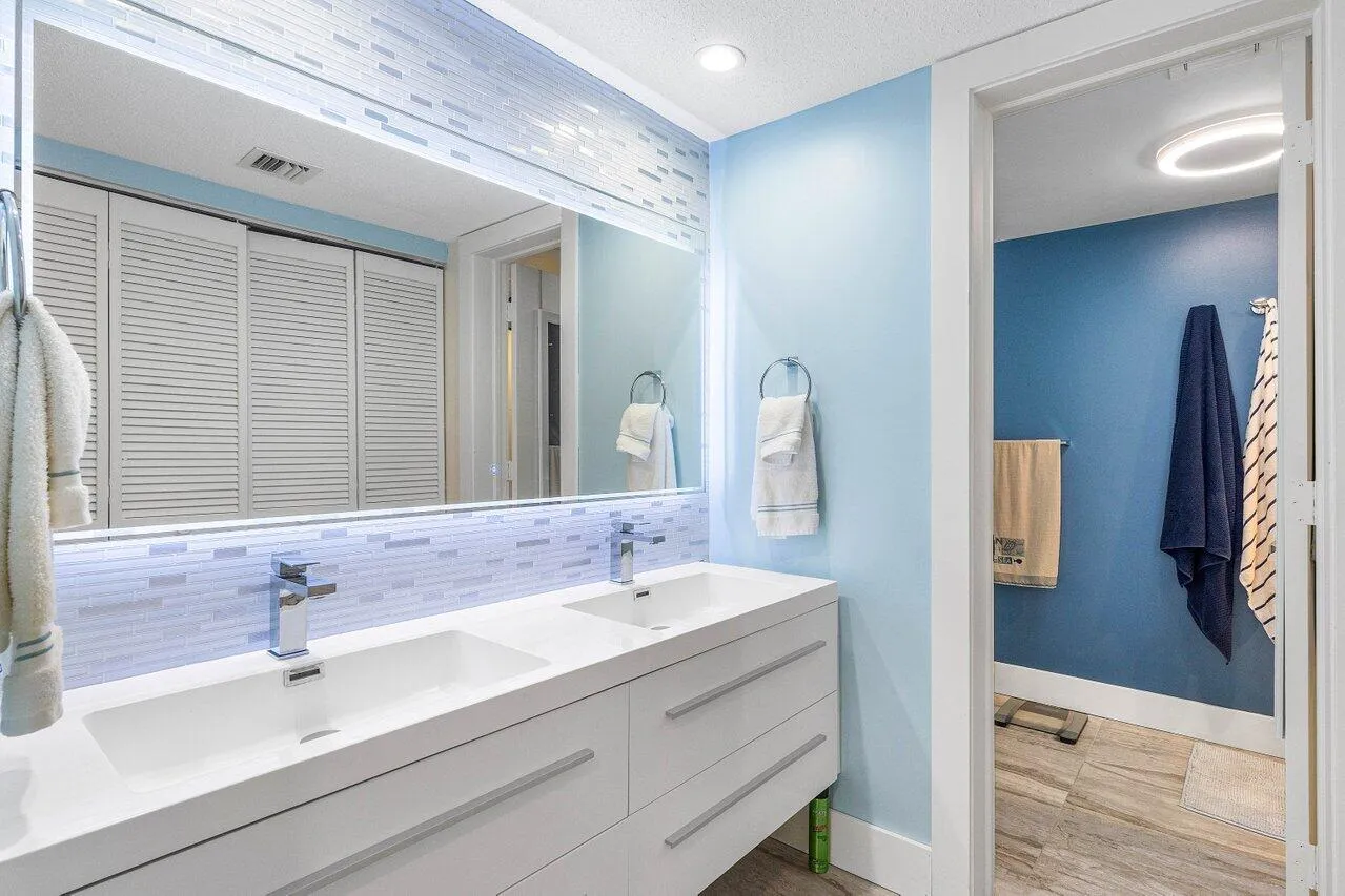 Main Bath