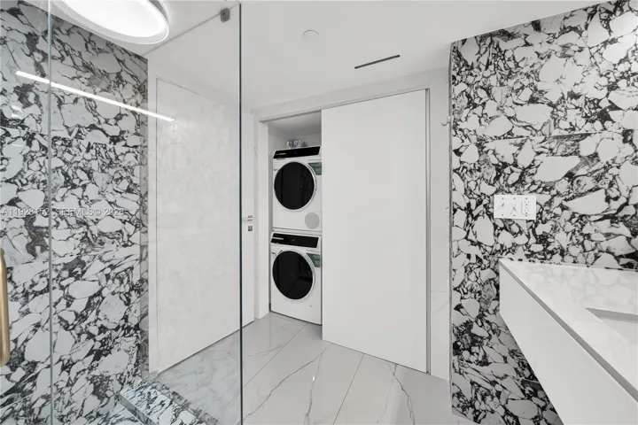 2nd bathroom