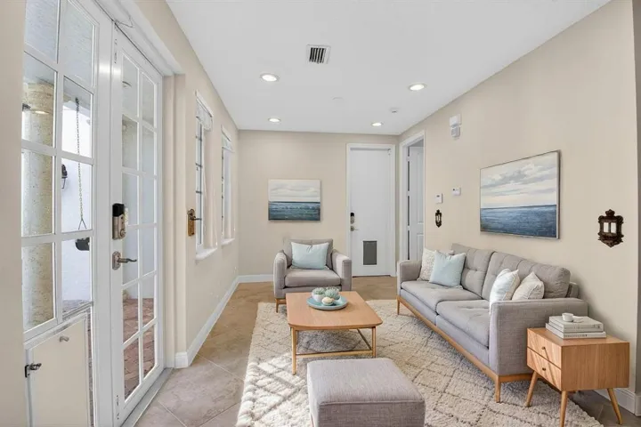 2 - Family Room - Standard - 1