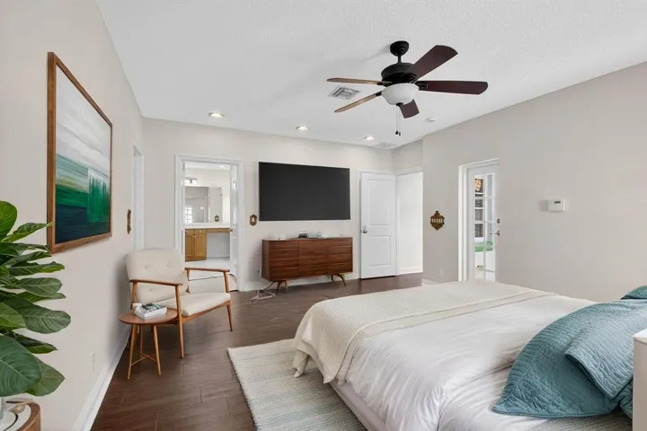 3 - Bedroom - Modern - 8