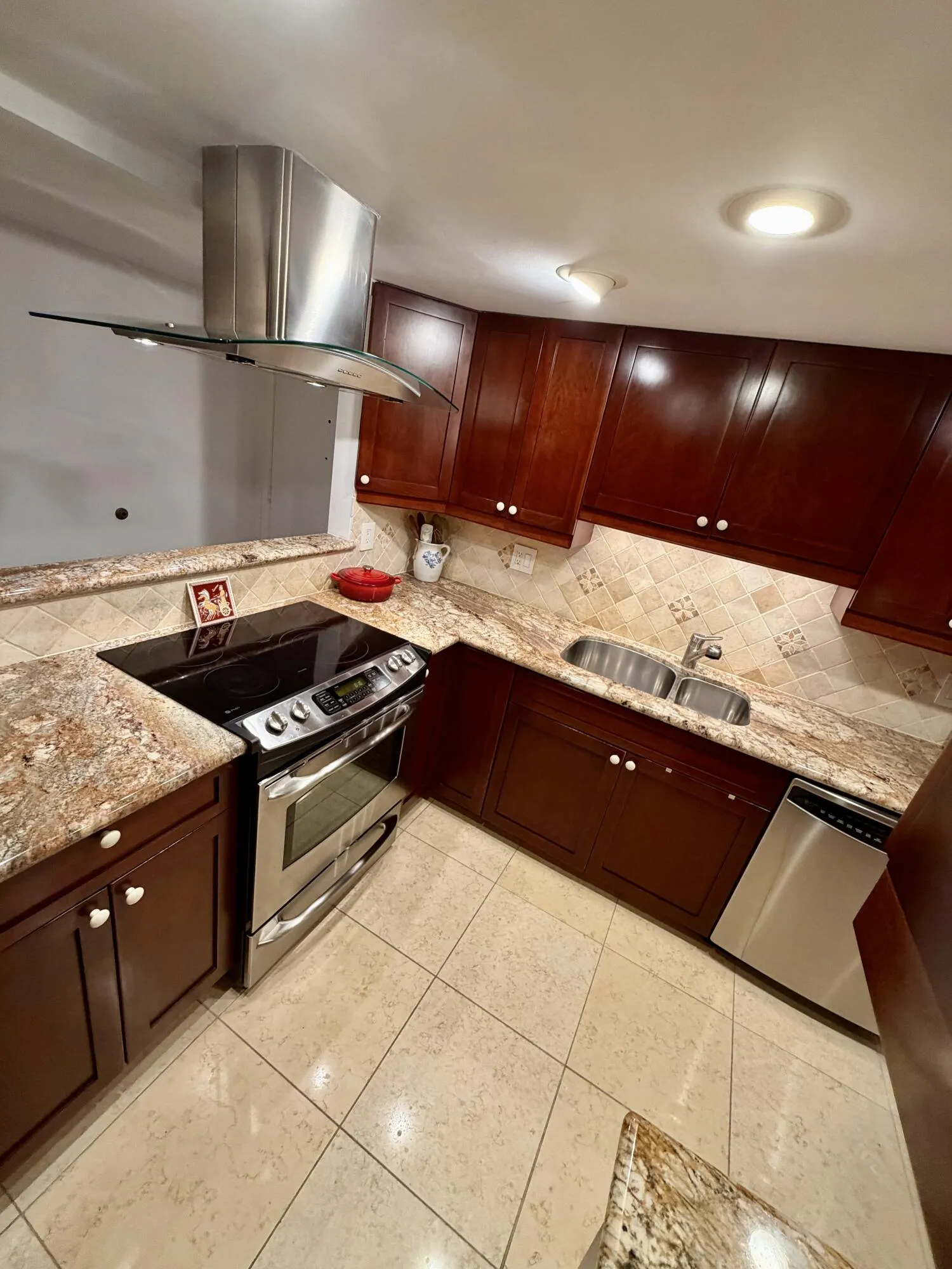 Kitchen entry from hallway