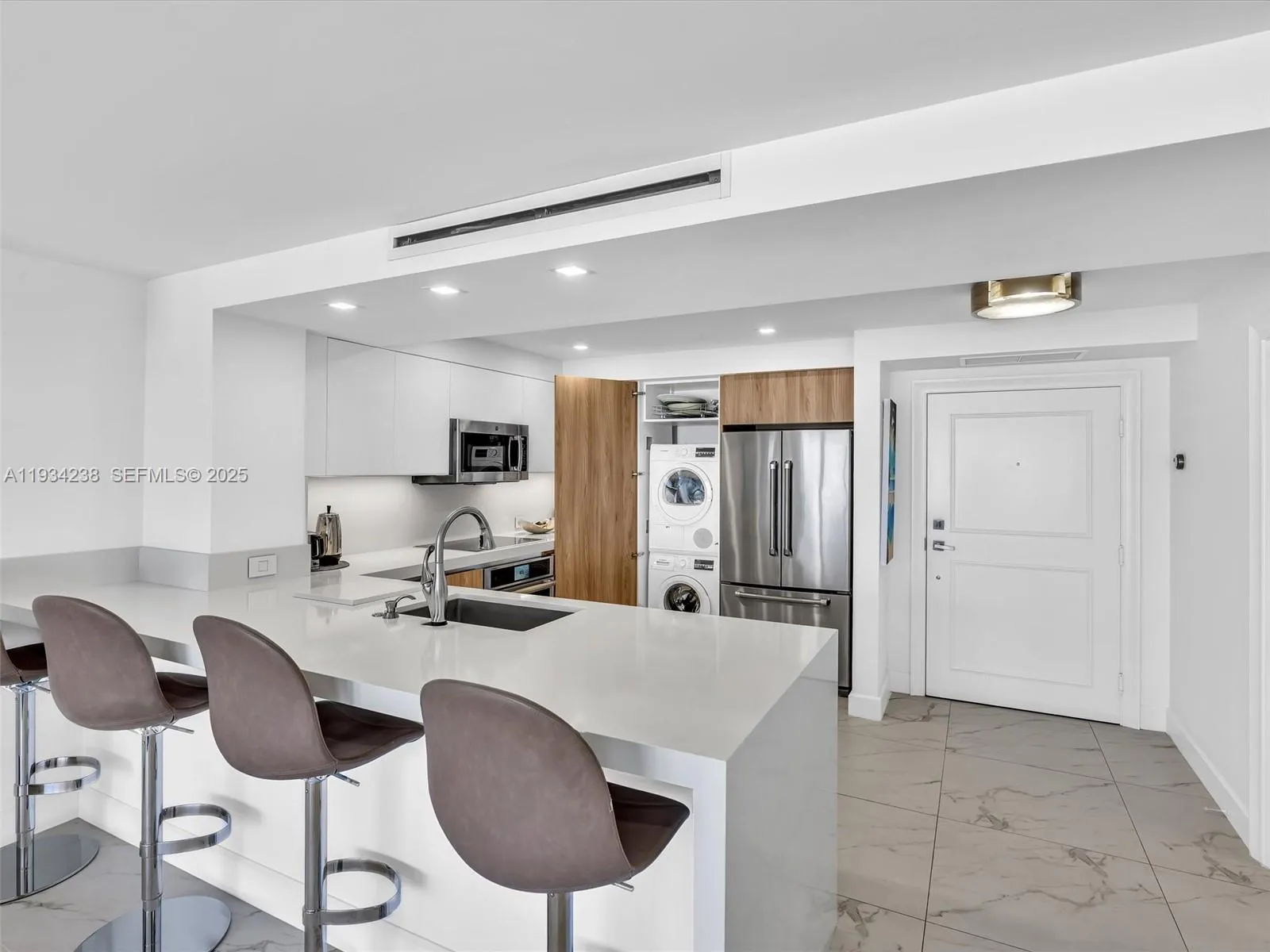 Range/Oven with induction cooktop