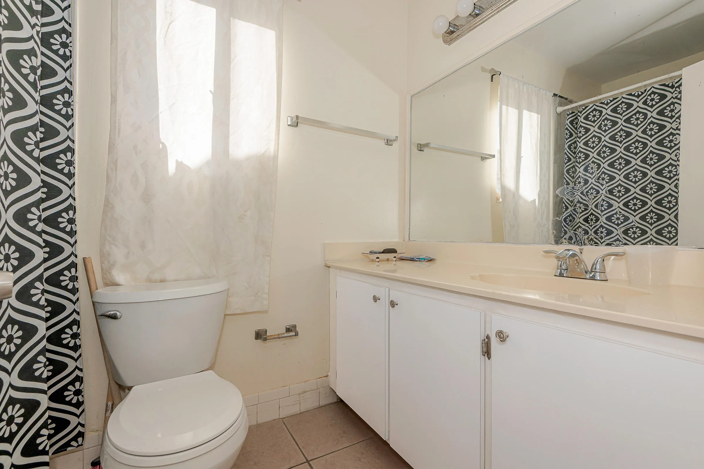 Lauderhill, FL Home – Bathroom
