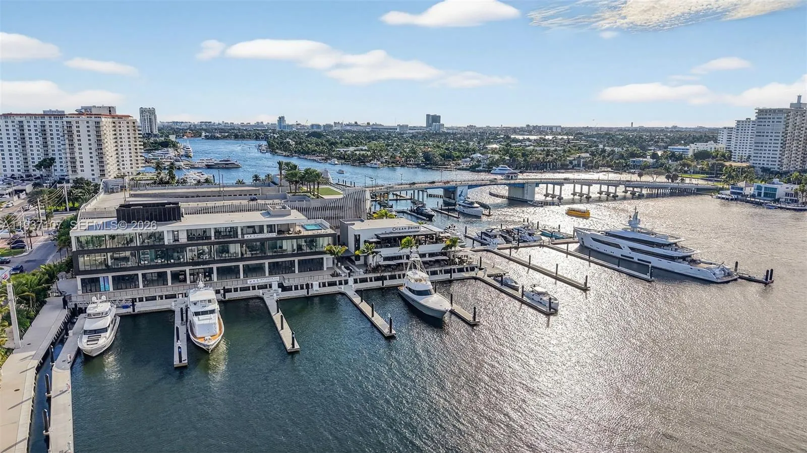 Brand new world-class Las Olas Marina next door, signature fine dining restaurants, boutique retail tenants, state-of-the-art infrastructure improvements, and lush pedestrian-friendly landscape. v