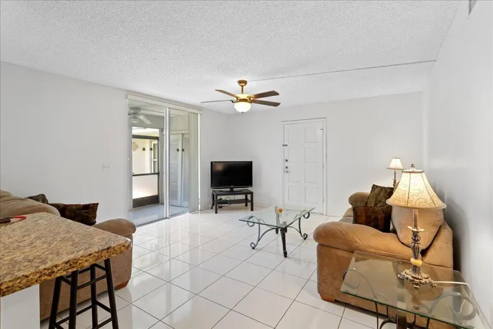 Ground floor with screened patio