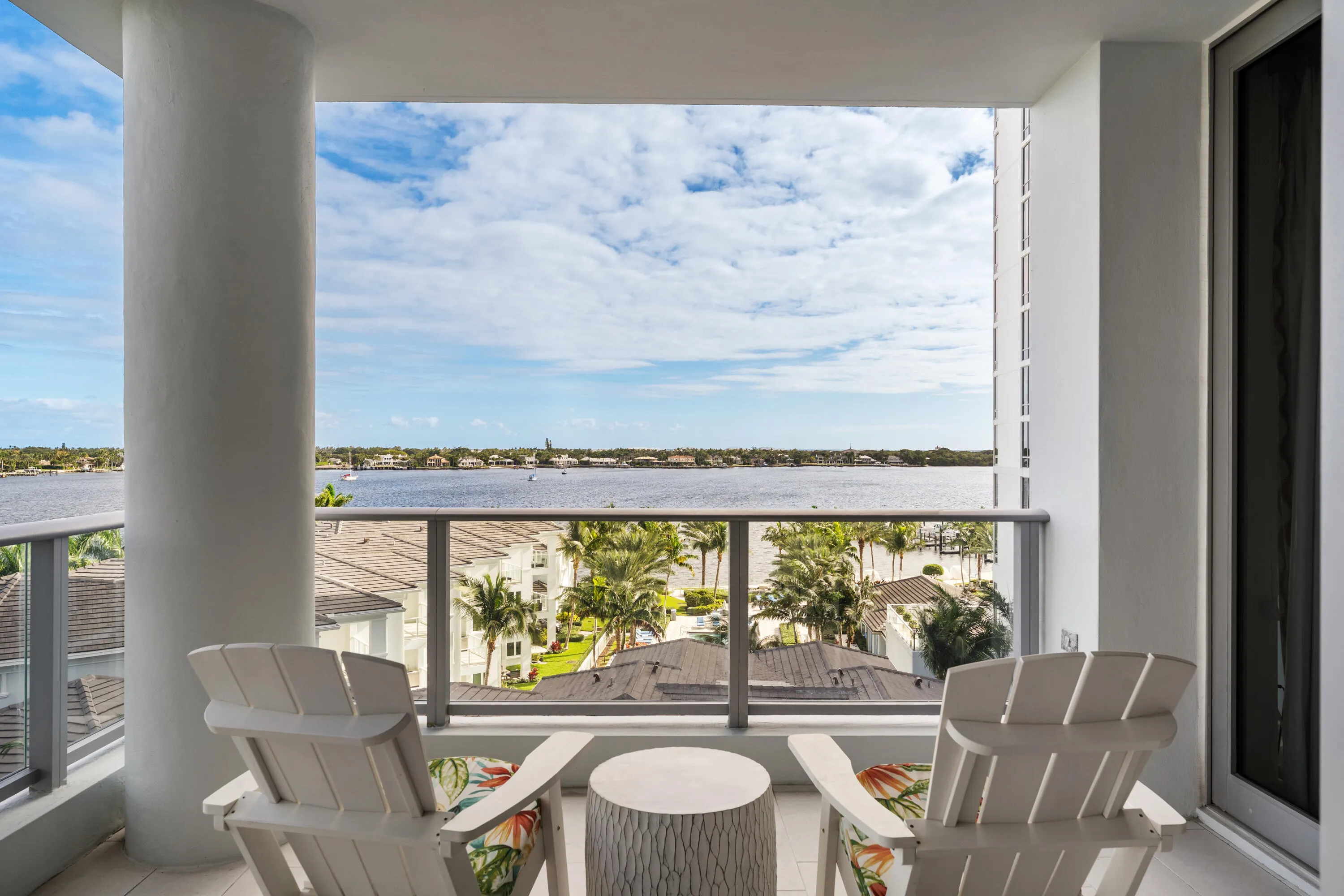 1 Water Club 603_View