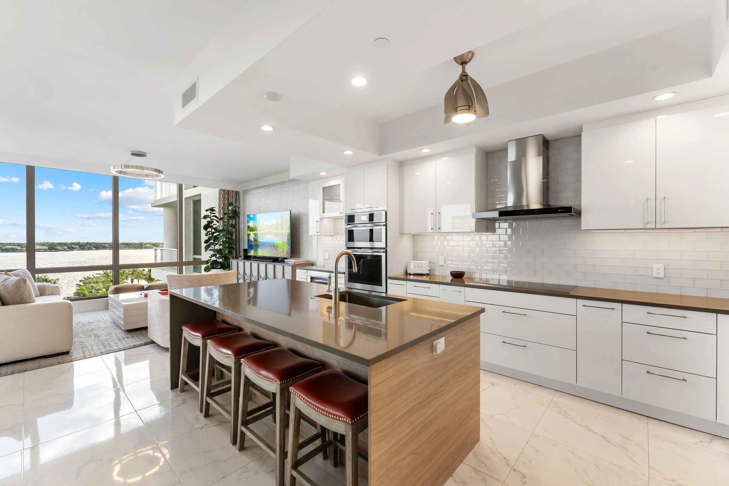1 Water Club 603_Kitchen
