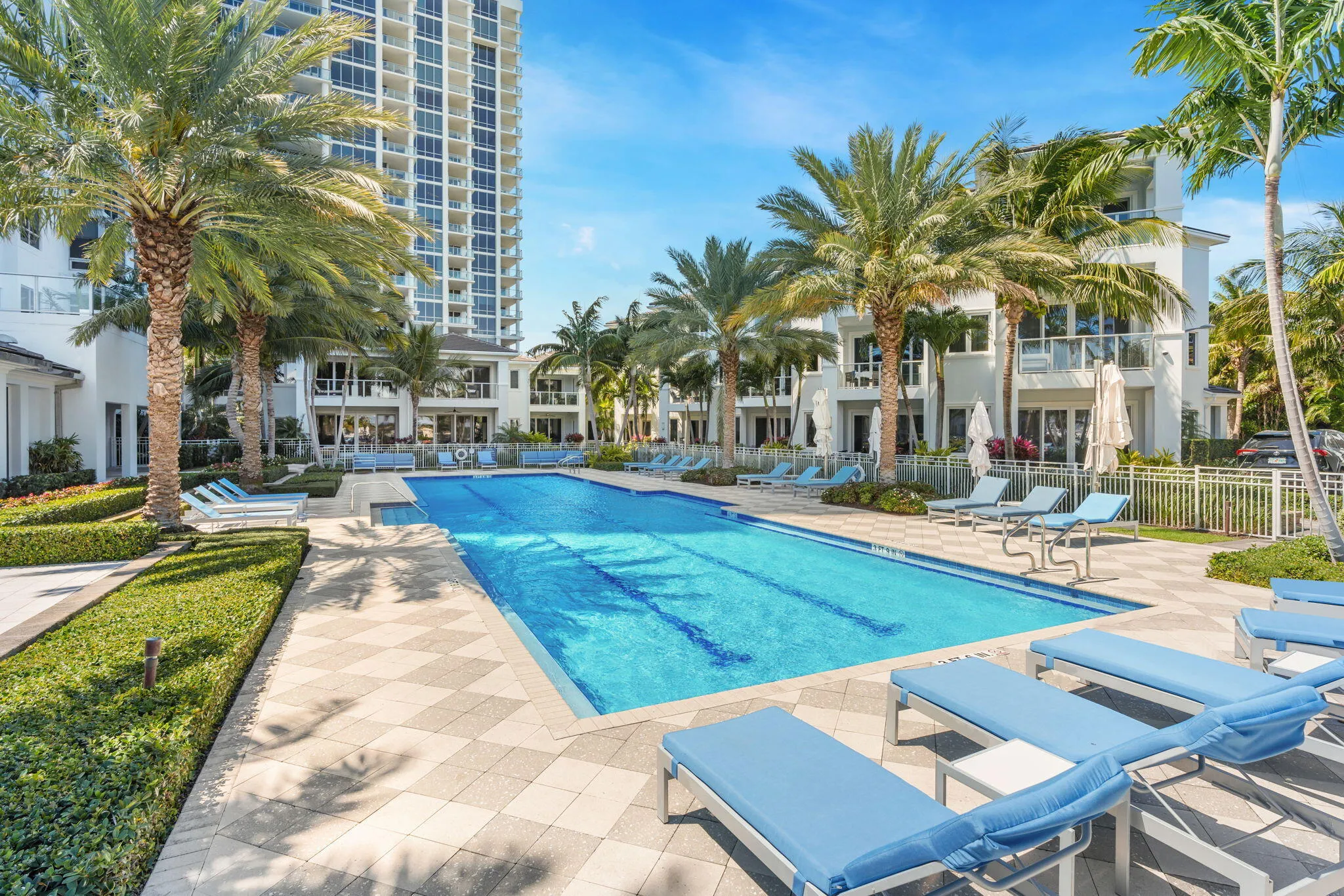 1 Water Club 603__Lap Pool