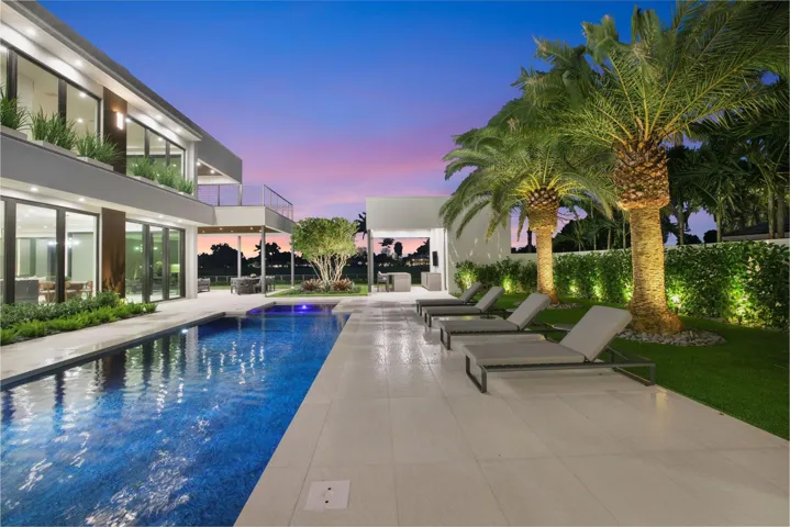 Pool & Outdoor Living Twilight