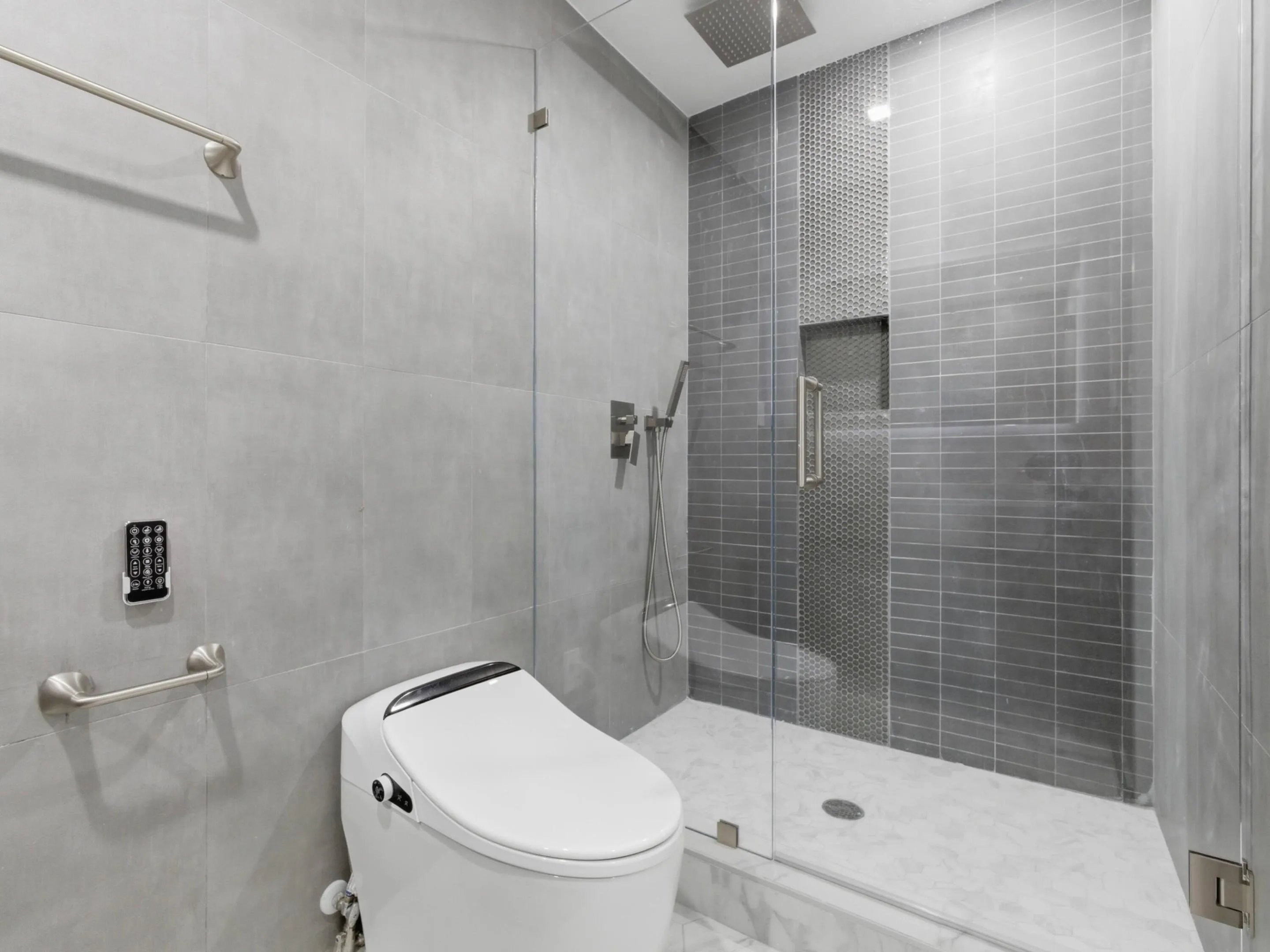 Home Theatre Bathroom 2