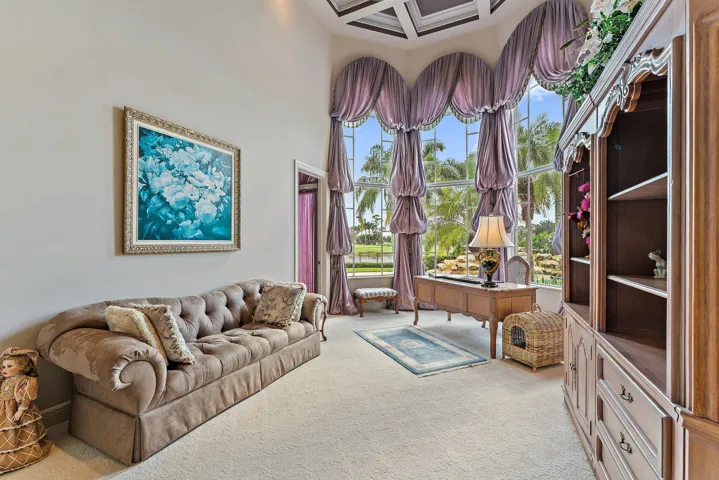 1st floor VIP guest suite