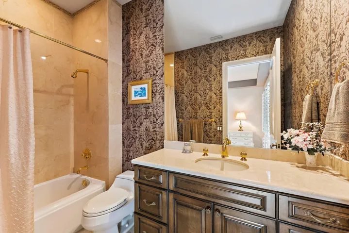 VIP suite bath