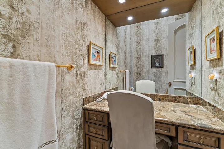 Primary Makeup watercloset