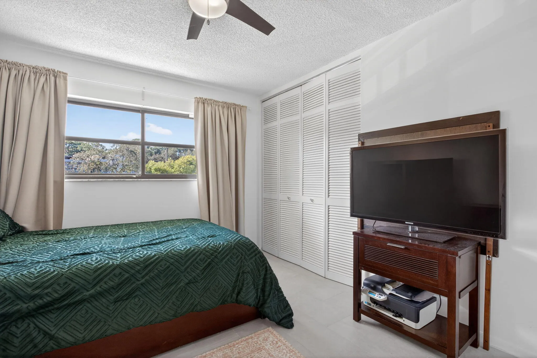 26-web-or-mls-7547a-0278