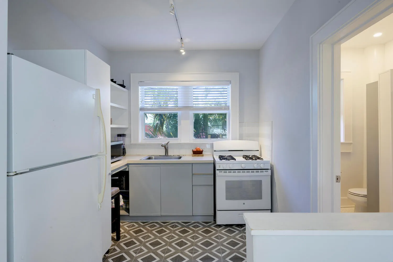 1701 S Olive Ave West Palm-large-012-013