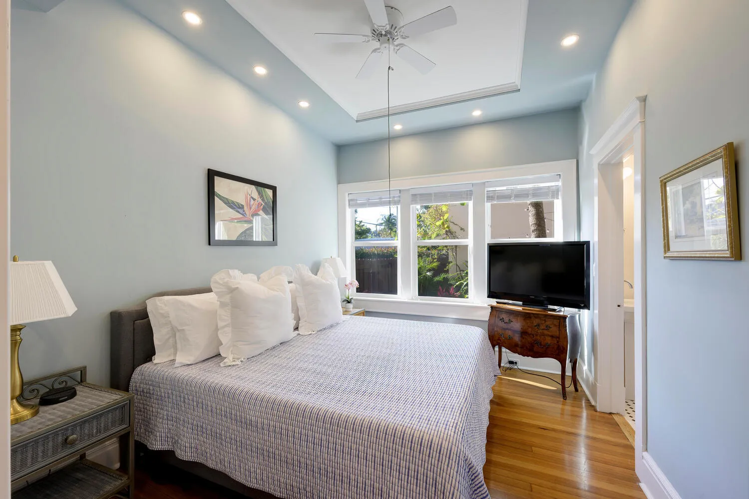 1701 S Olive Ave West Palm-large-010-010