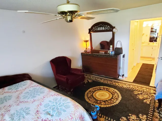 Master Bed room (3)