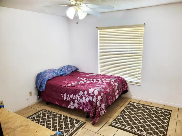 Bed room 2 (2)