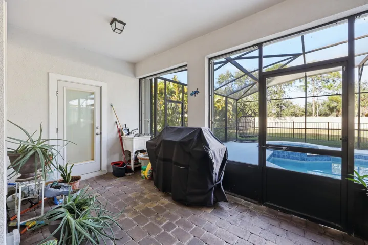 Screened in Porch