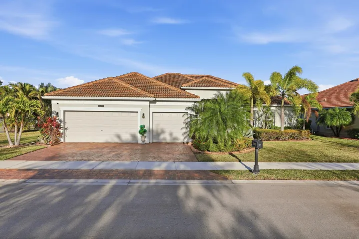 3 Car Garage