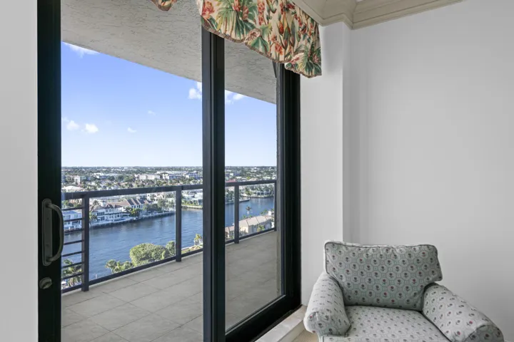 Second bedroom suite with fabulous views and balcony access - perfect sunset views