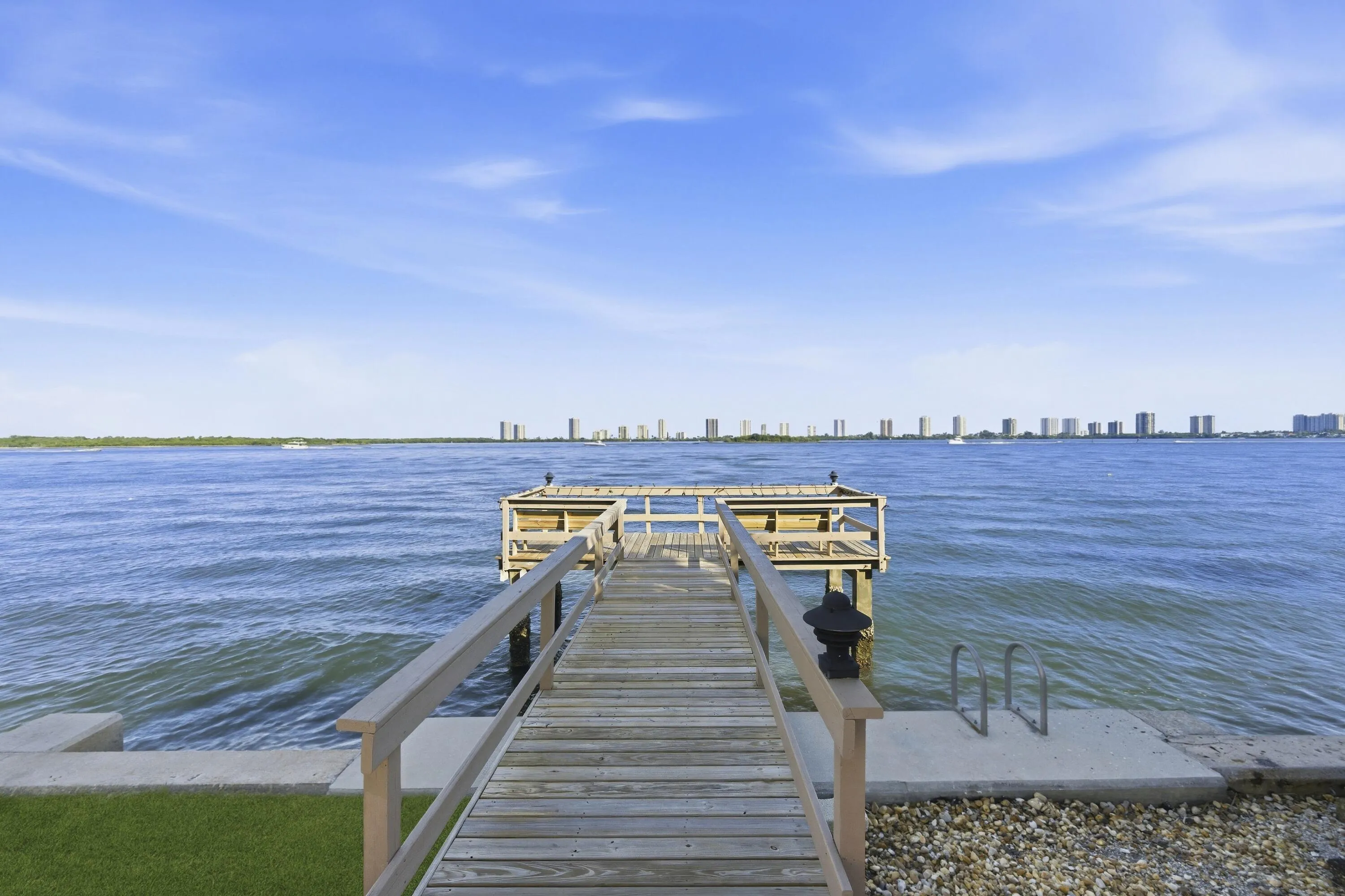 Dock