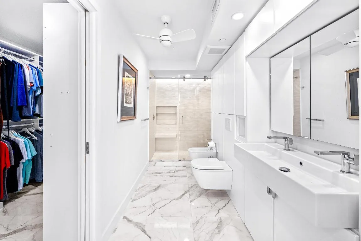 Primary bath