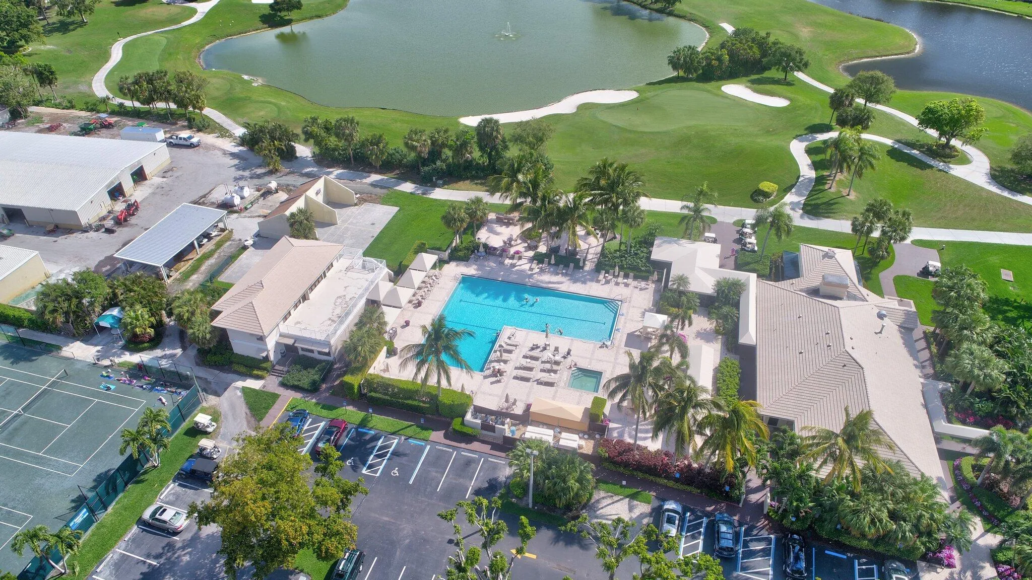 Club pool