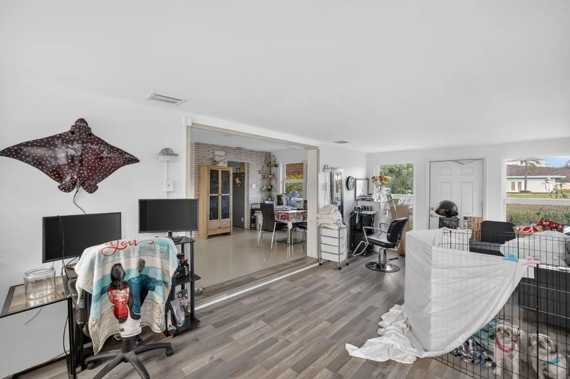Property photo 33