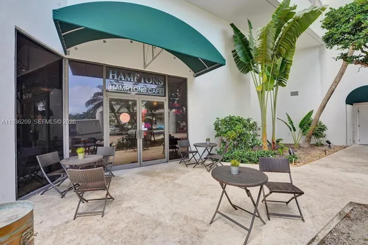 Hamptons Cafe