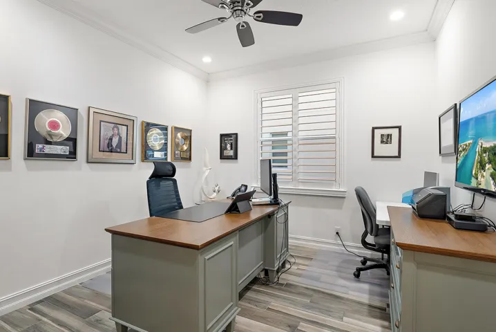 Office/ Den