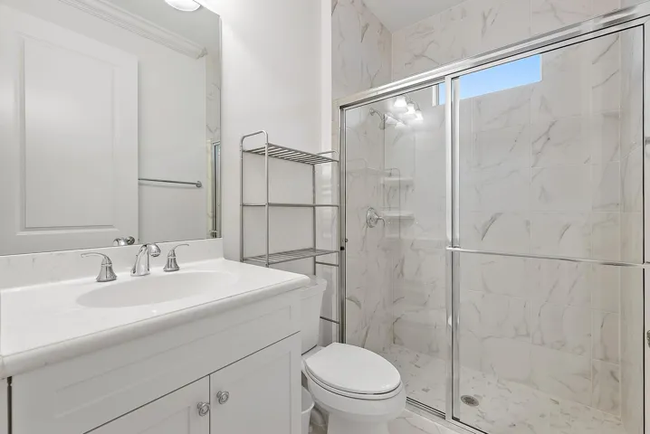 Guest bedroom 2 full bathroom