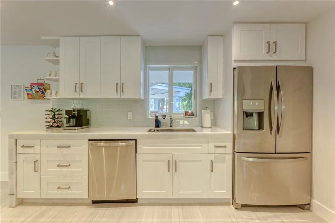 Beautiful fully stocked open kitchen