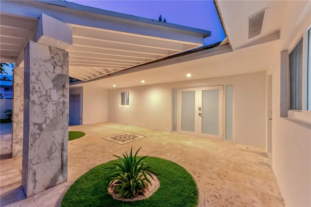 Twilight entry